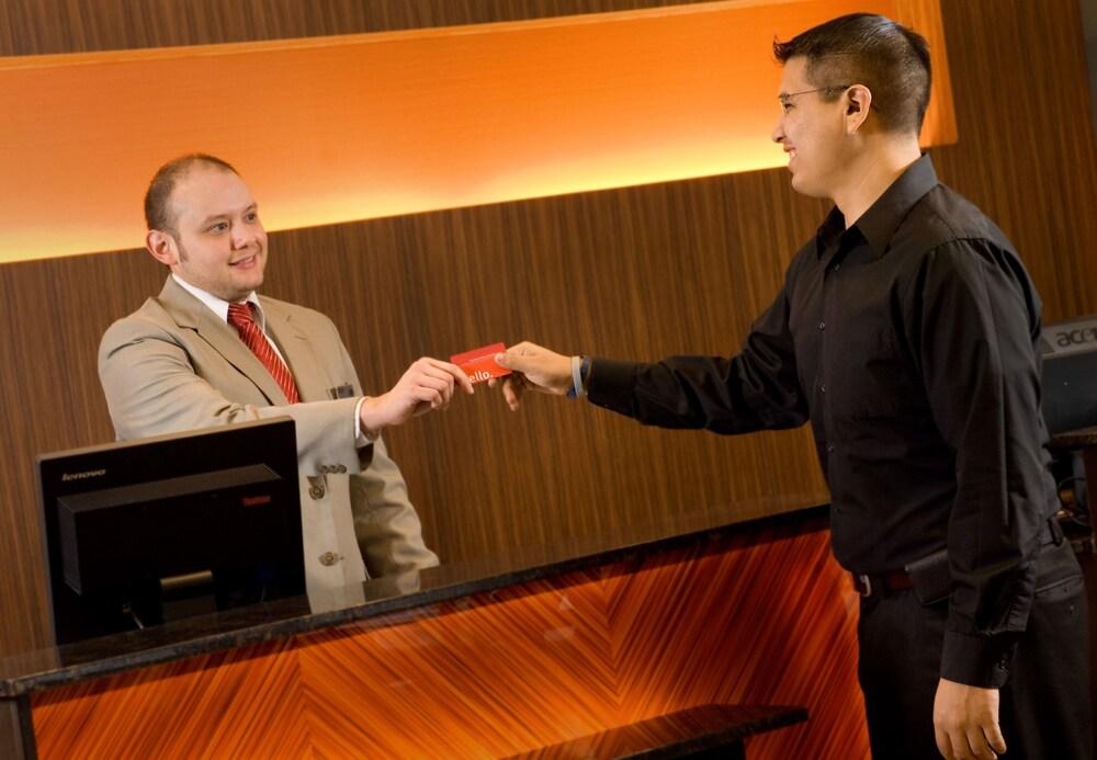 Towneplace Suites By Marriott San Antonio Downtown Riverwalk Экстерьер фото